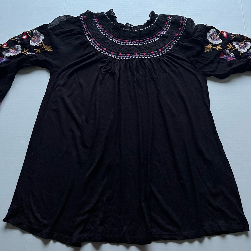 Akemi + Kin Louise Black Floral Embroidery Sheer Long Sleeve Boho Peasant Top - Picture 6 of 16